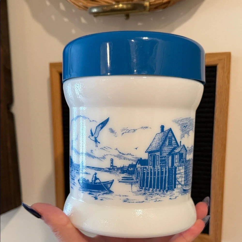 🚬 Vintage Holland Delft Milk Glass Humidor – Blue Dutch Harbor Nautical Scene